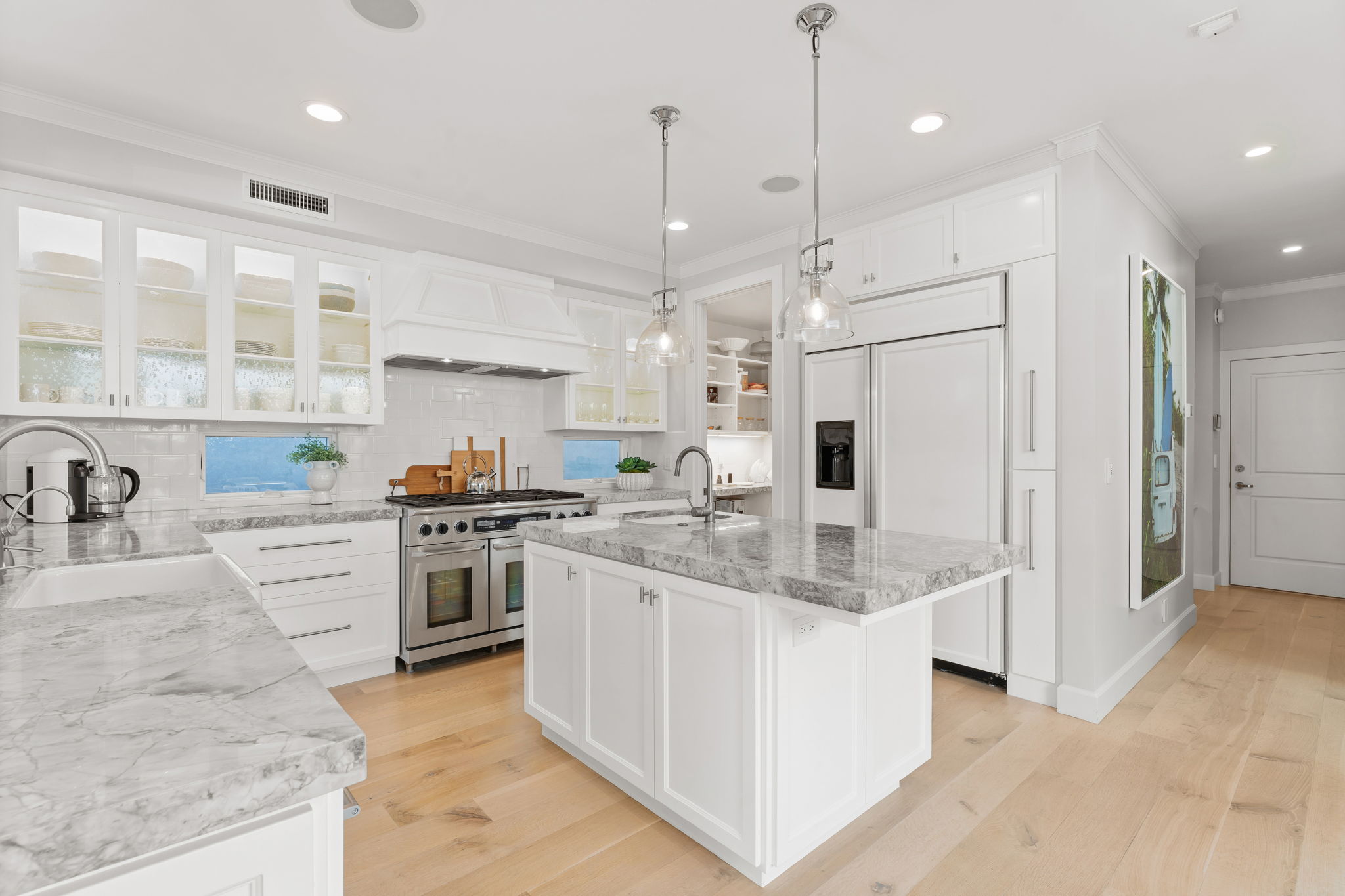 118 Sapphire Balboa Island home - photo 9
