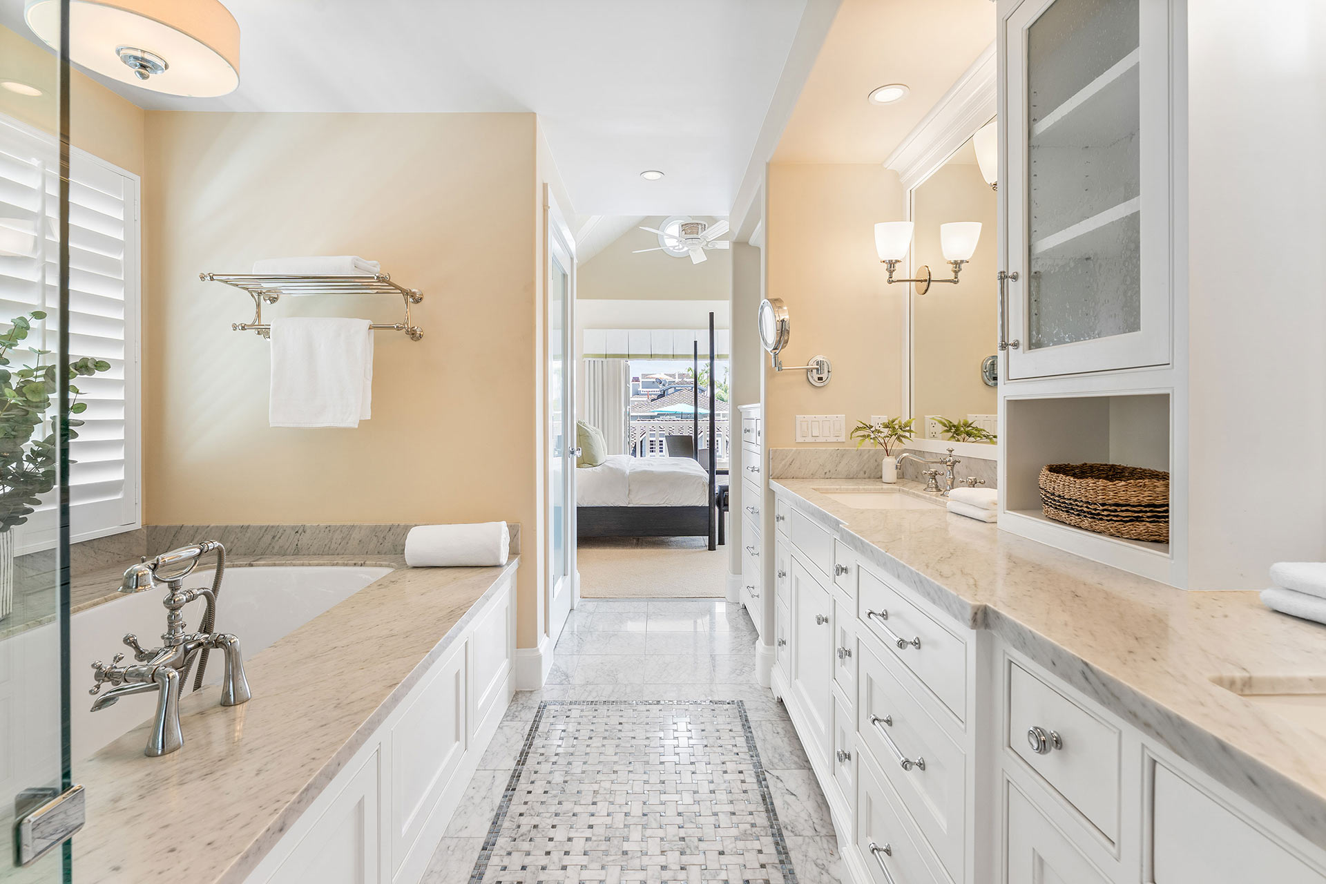 201 Emerald Balboa Island home - photo 27