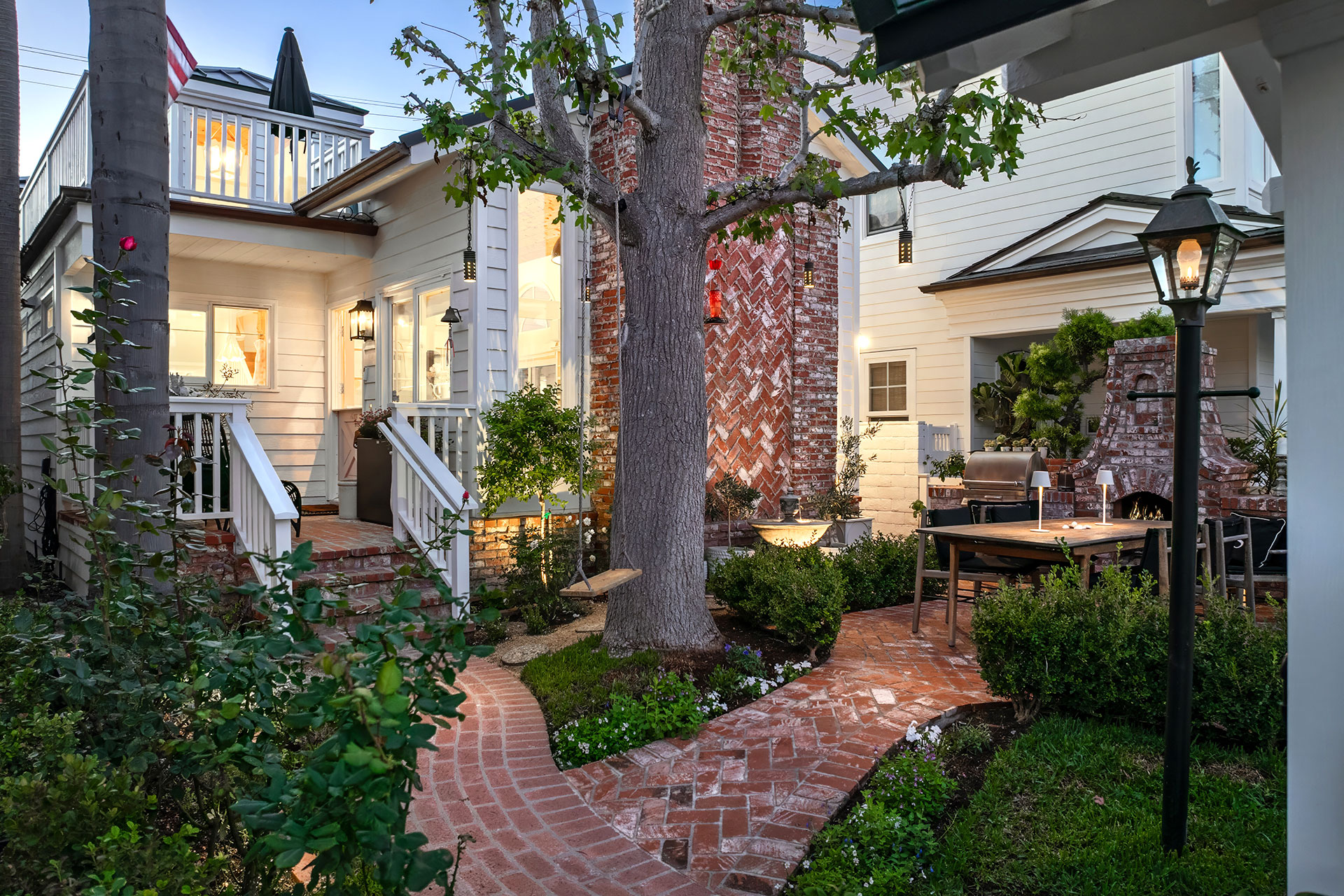 209 Diamond Balboa Island home - photo 3